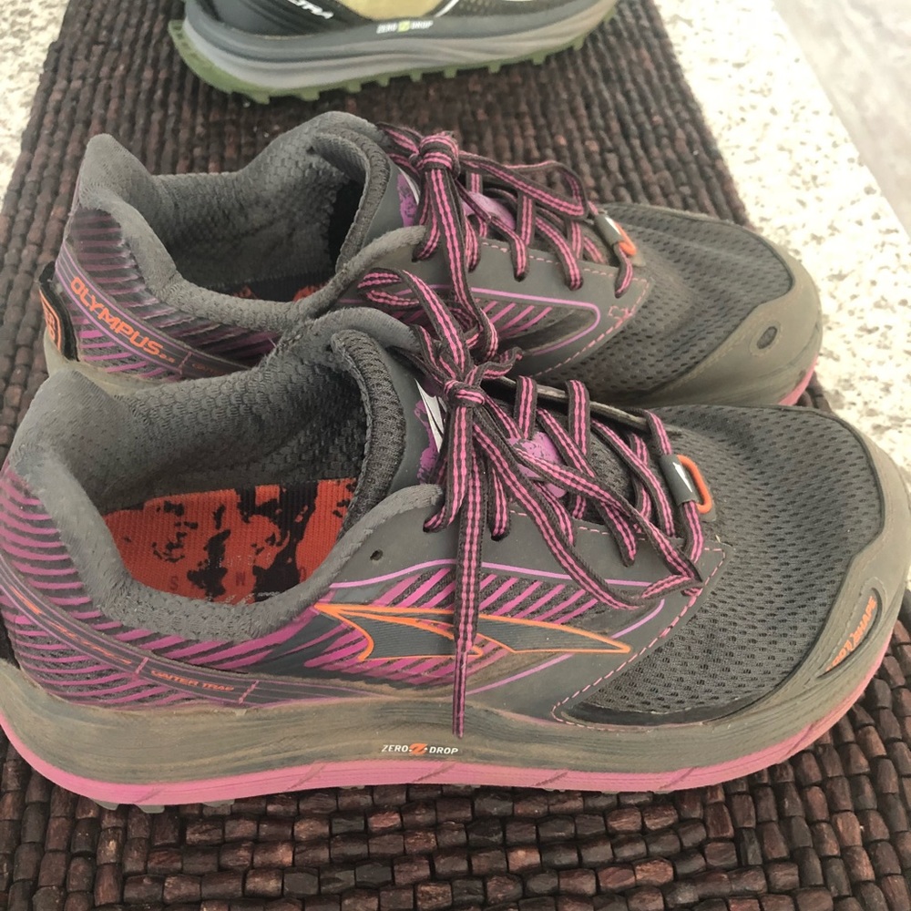 Ultra Running Shoes - Picture 2 of 3
